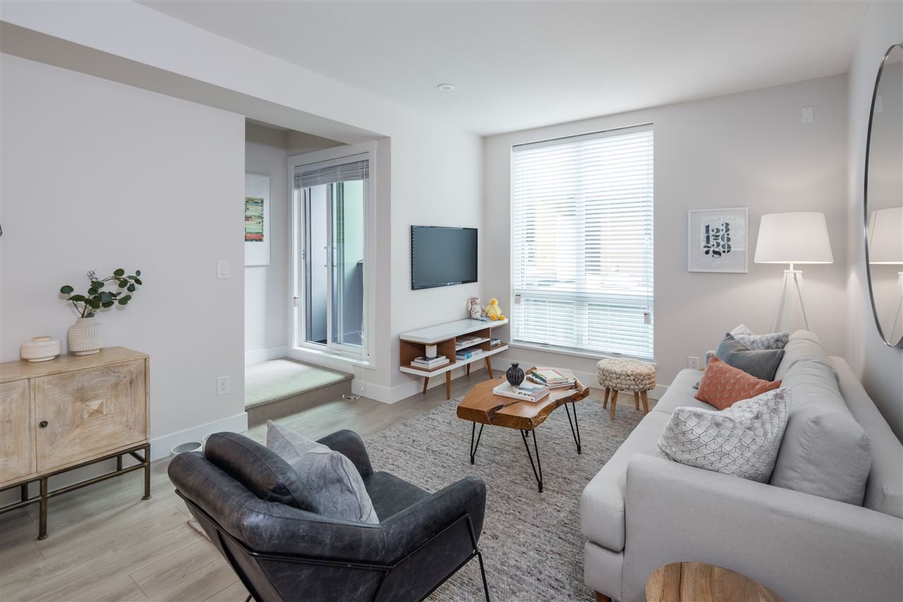 23-70 Seaview Dr