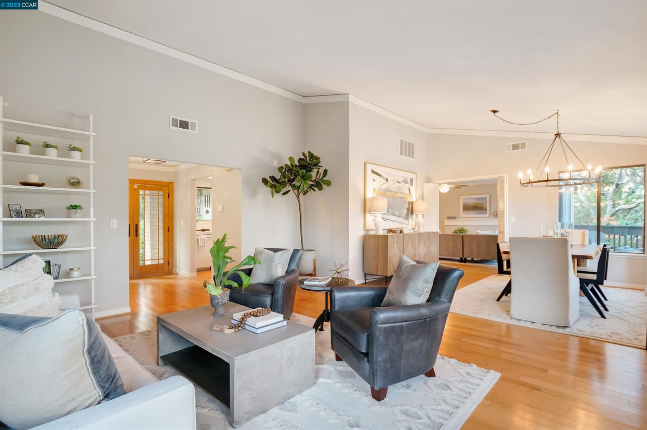 27 Saint Julie Court