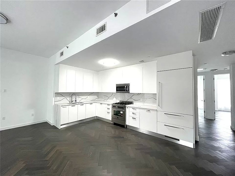 1414 West 4th St Unit: PH5