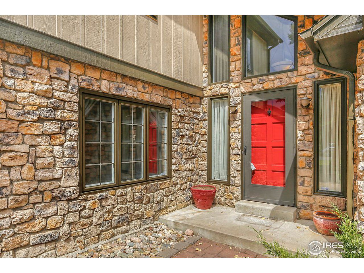 1005 Aspen Wy