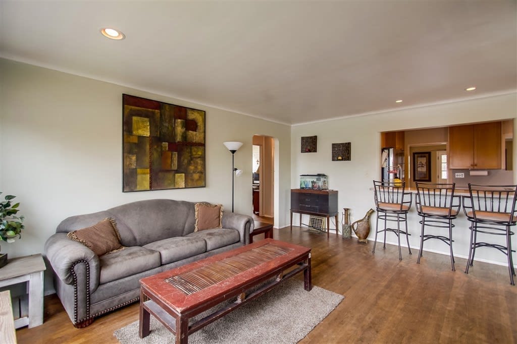 3111 Meadow Grove