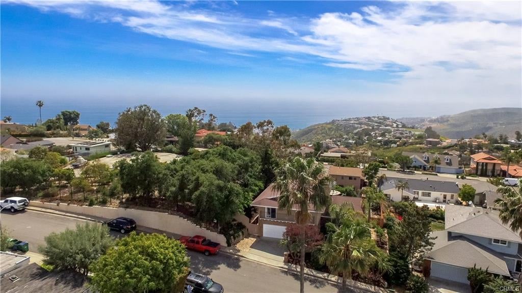 3043 Mountain View Drive