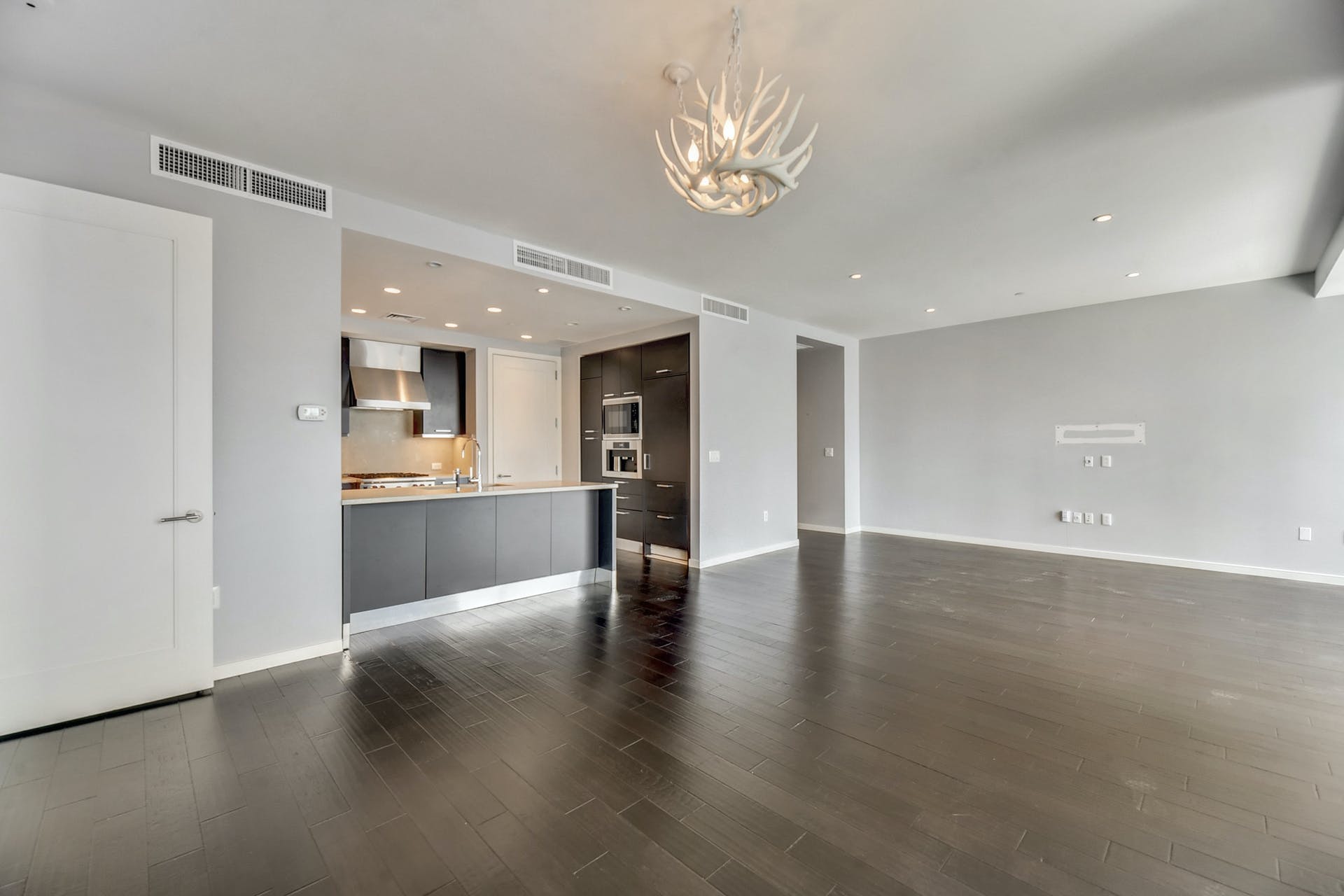 200 Congress Ave #13A
