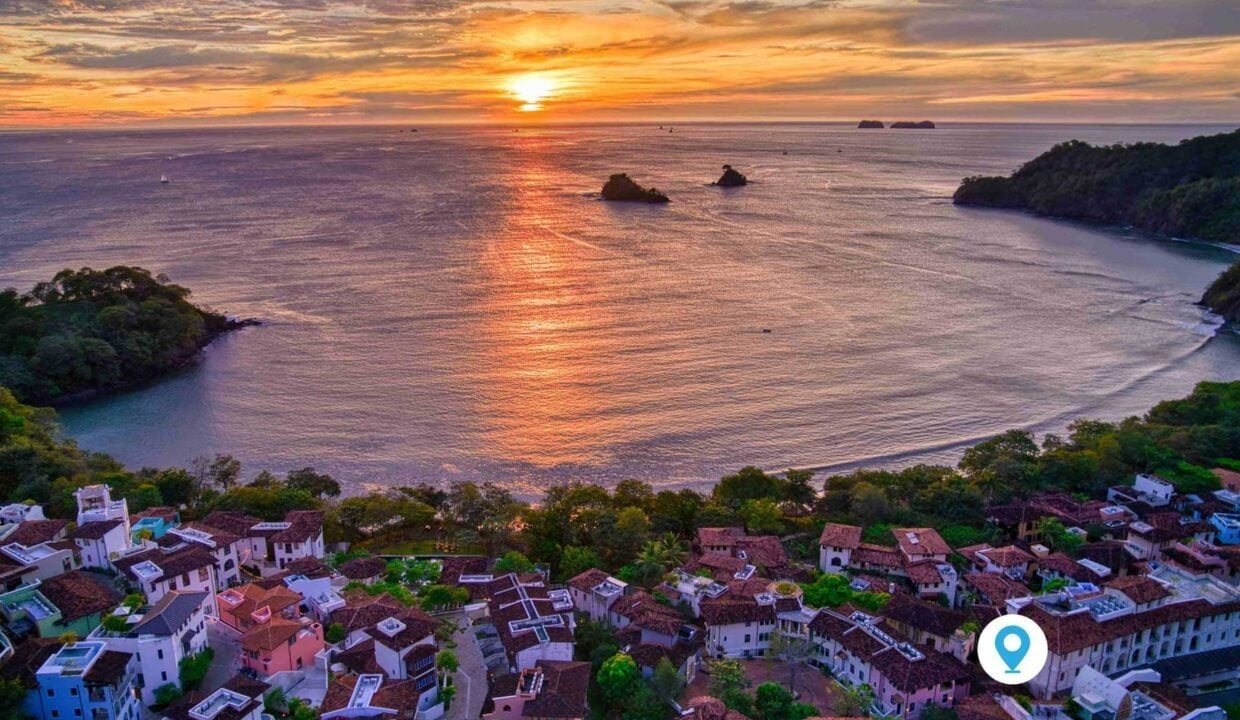 Private Walkable Beach Town Studio, Flamingo, Guanacaste
