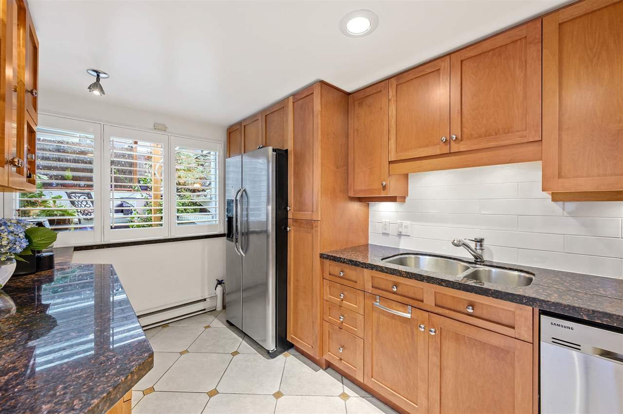 844 W 7th Ave
