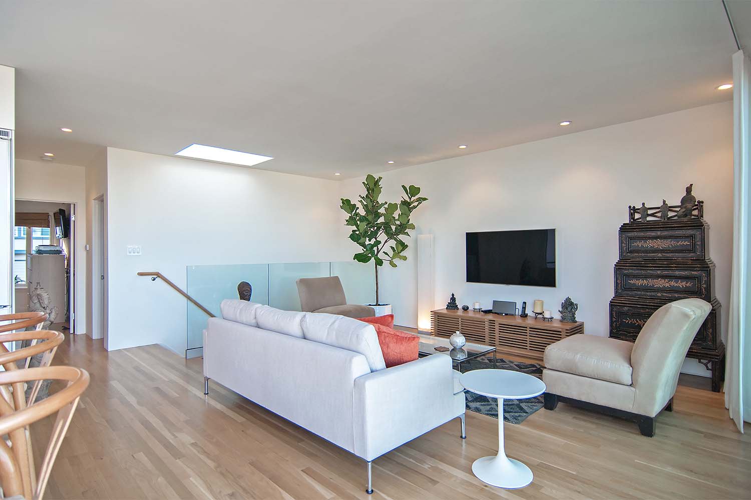 225 Grand View Ave