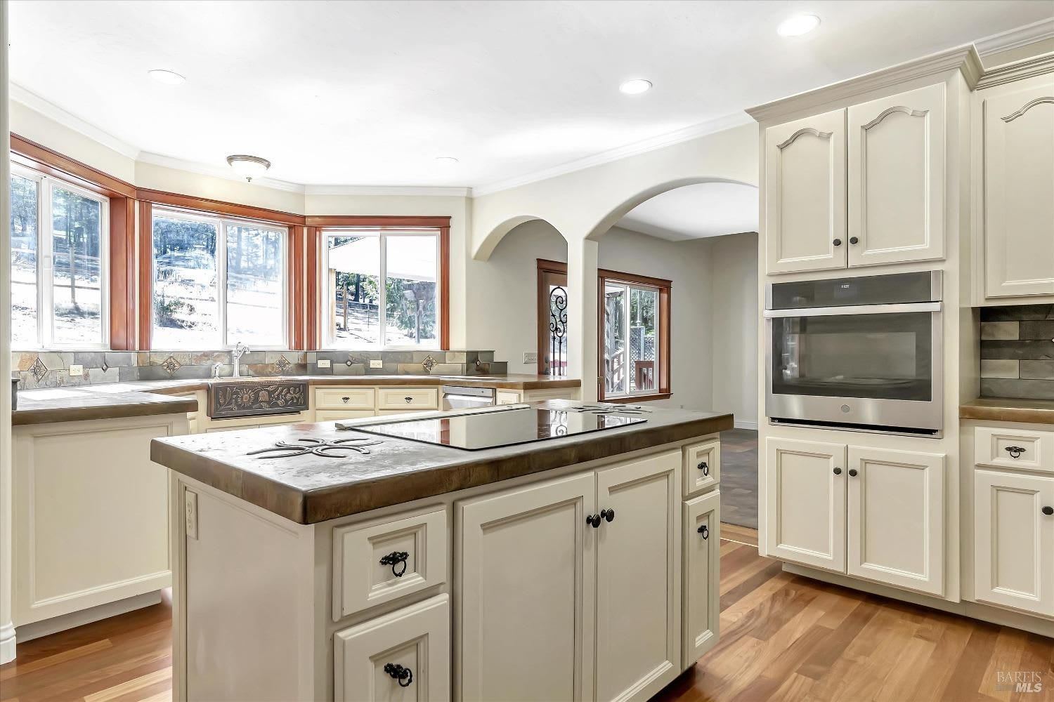 9271 Antler Hill Dr