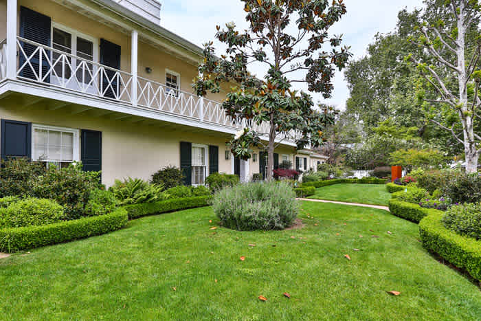 Monterey Colonial in Brentwood