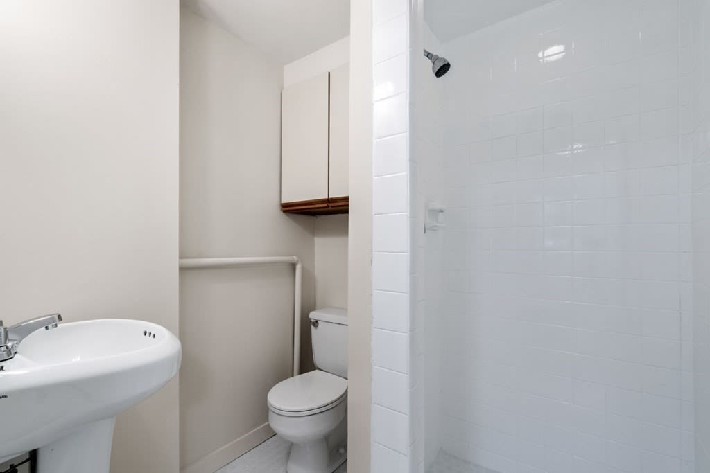 24 Braddock Park, #1