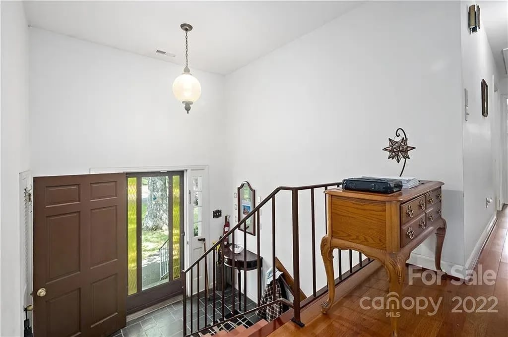 81 Placid Dr