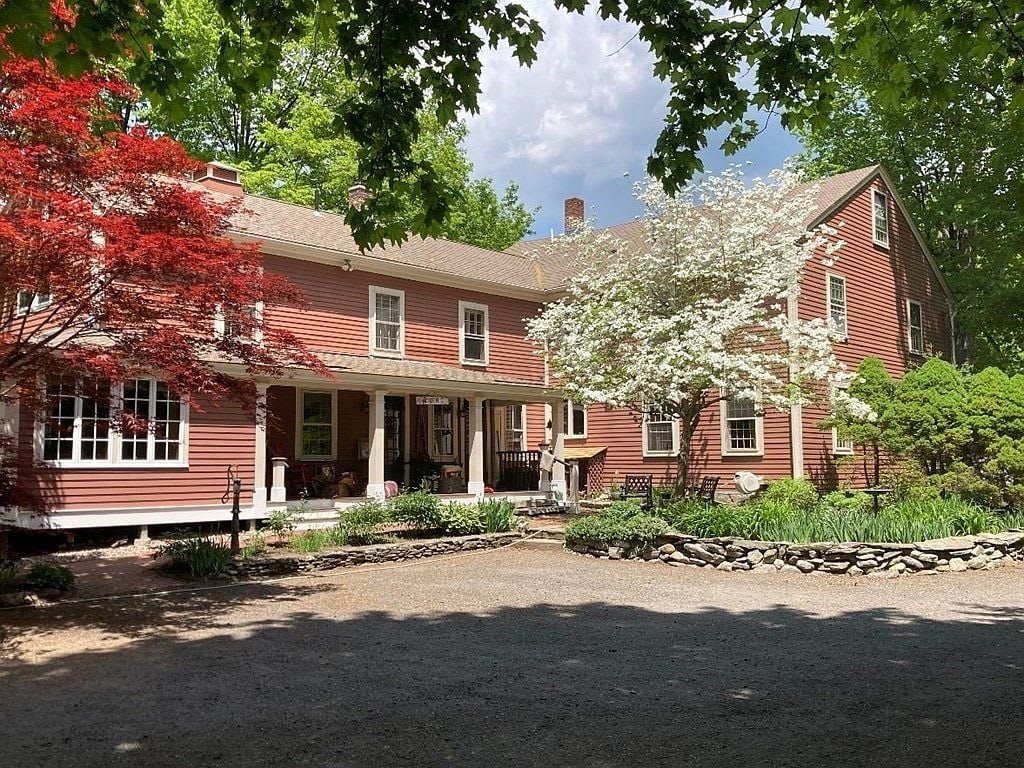698 Main Street