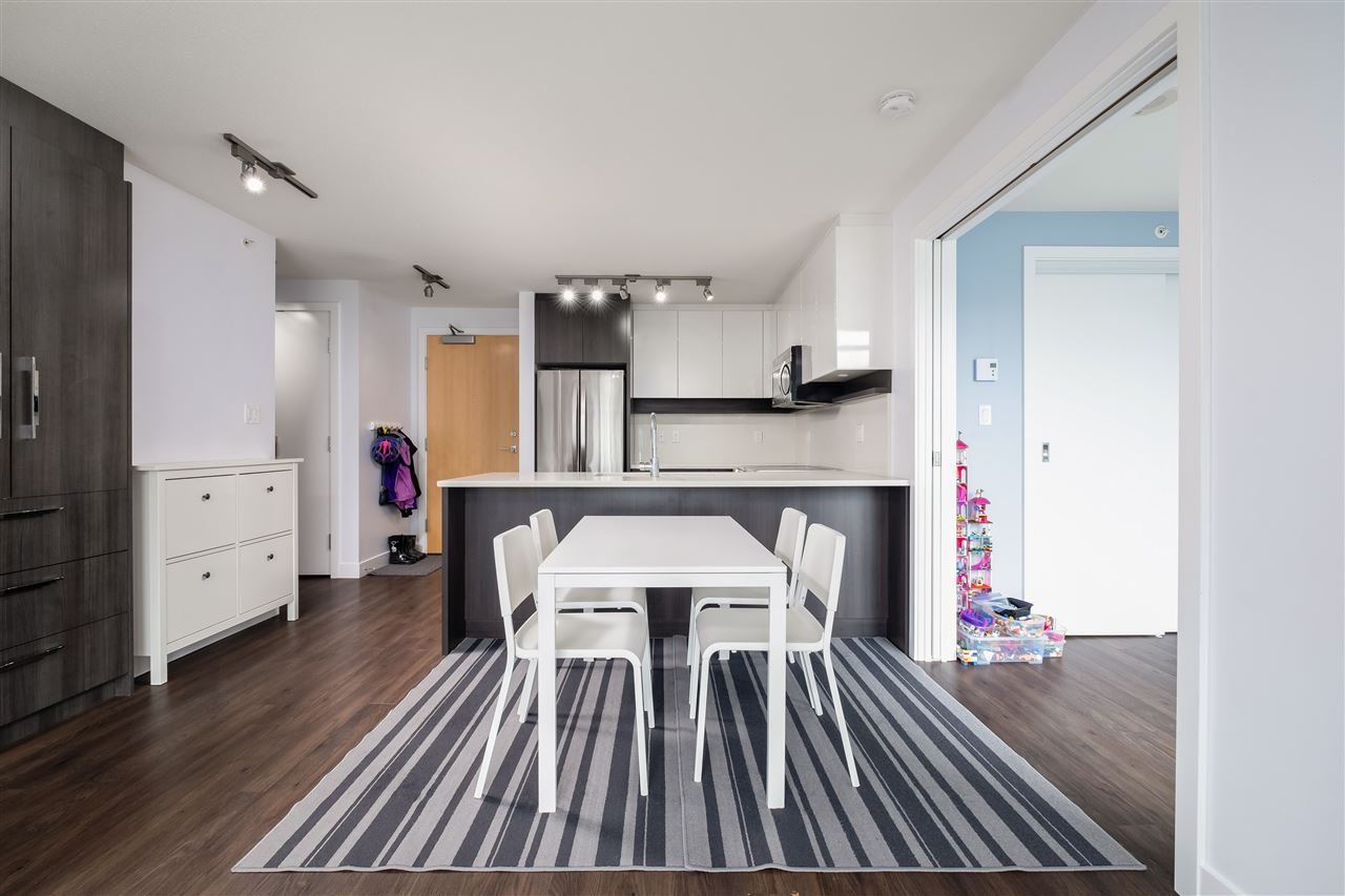 305-958 Ridgeway Ave