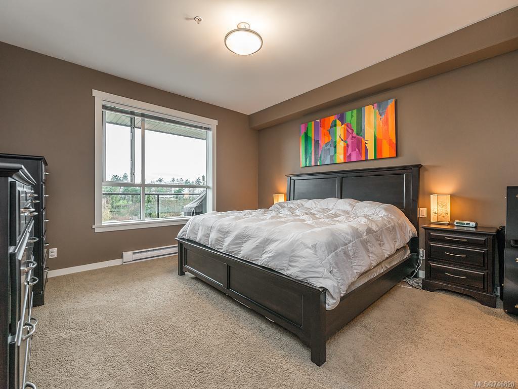 301-330 Waterfront Cres