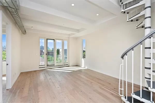 67 Avenue C Unit: PHB