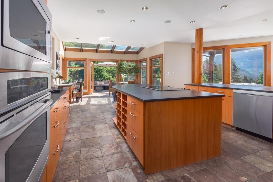4-40781 Thunderbird Ridge
