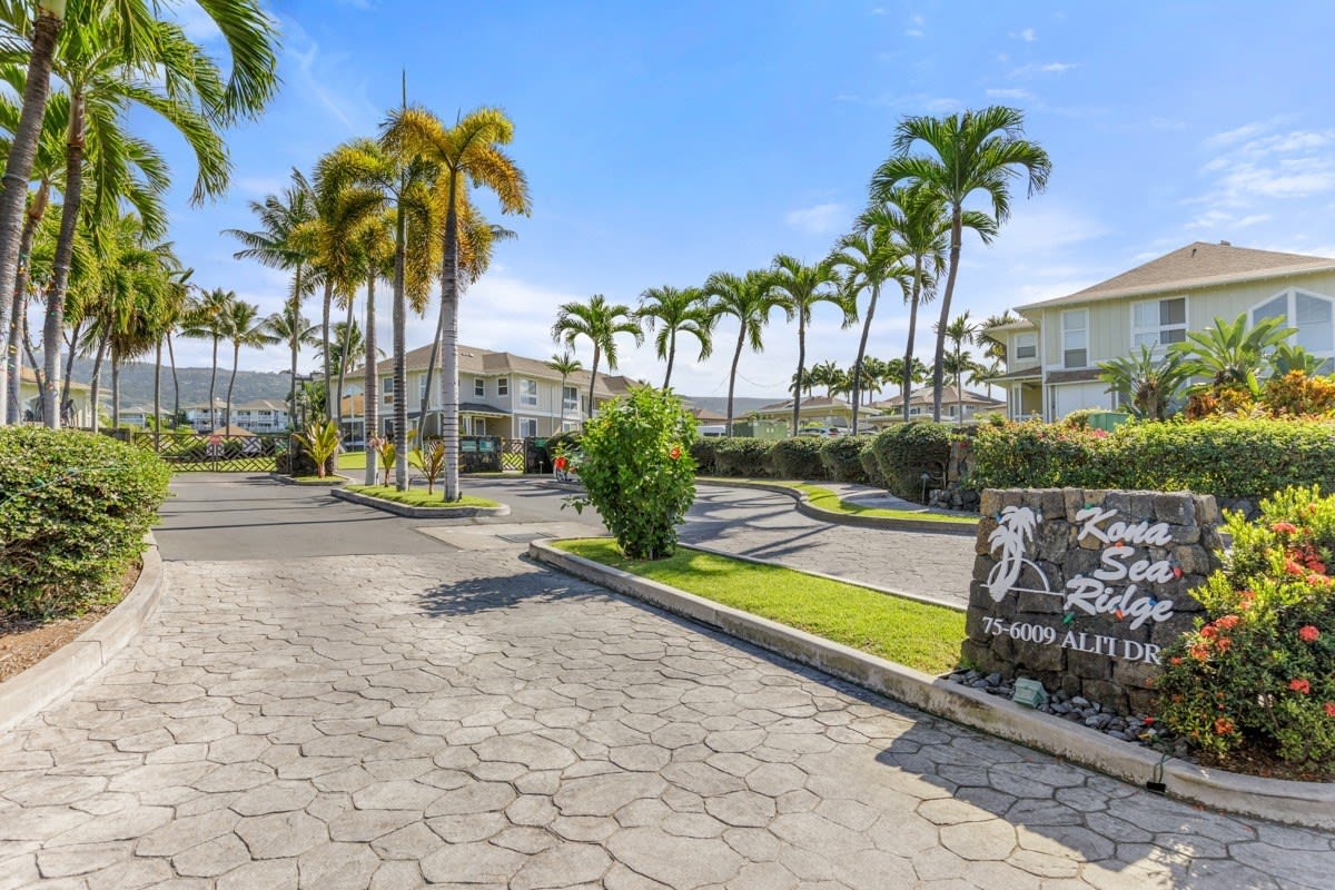 75-6009 Alii Drive, Unit F22