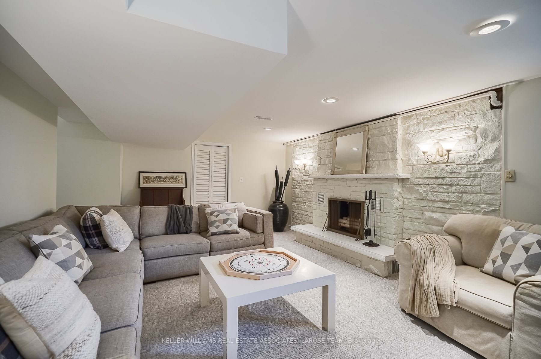 1361 Ludbrook Crt
