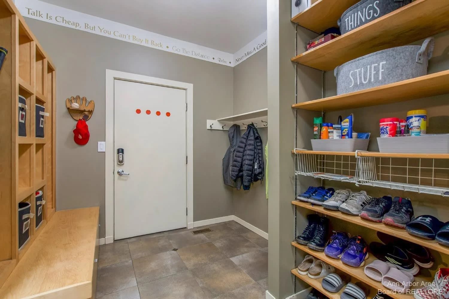 2566 Thornapple Drive, Ann Arbor, MI 48103