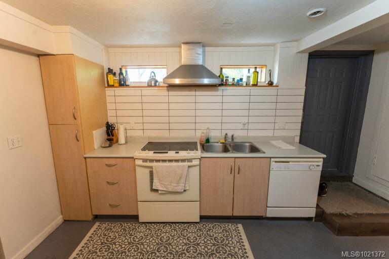 246 Lee St
