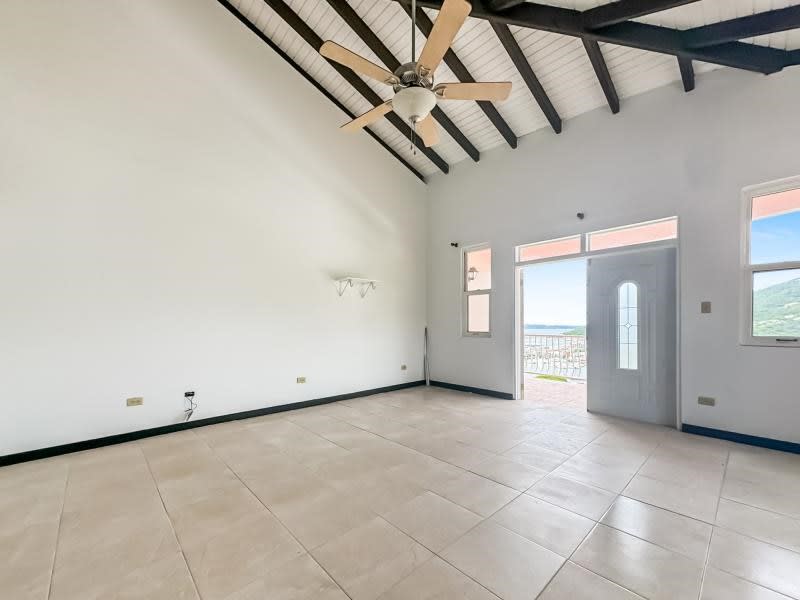 946 Horsepath 2 Bedroom Apartment