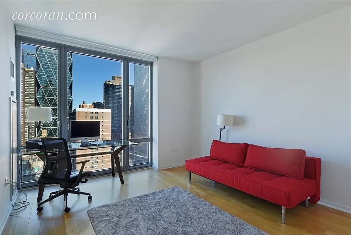 310 West 52nd Street Unit: 22H