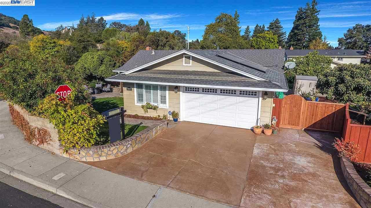 7927 Highland Oaks Dr
