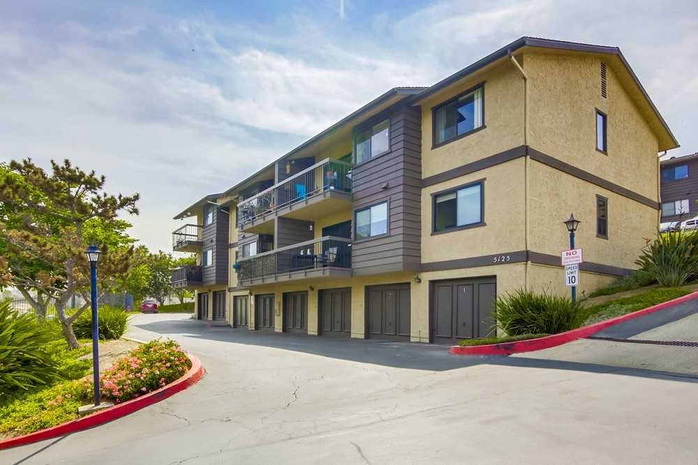 5125 Fontaine St Unit 205