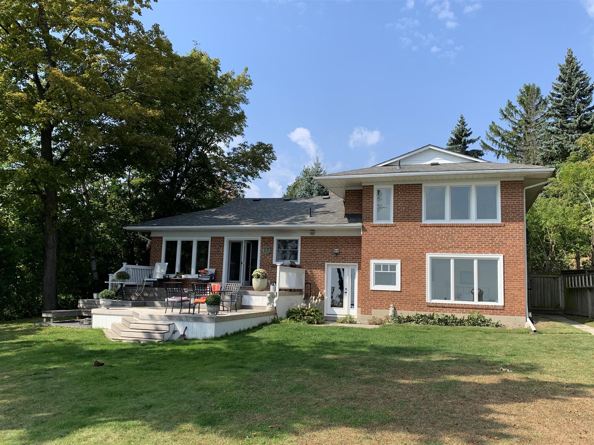53 Sunnypoint Cres