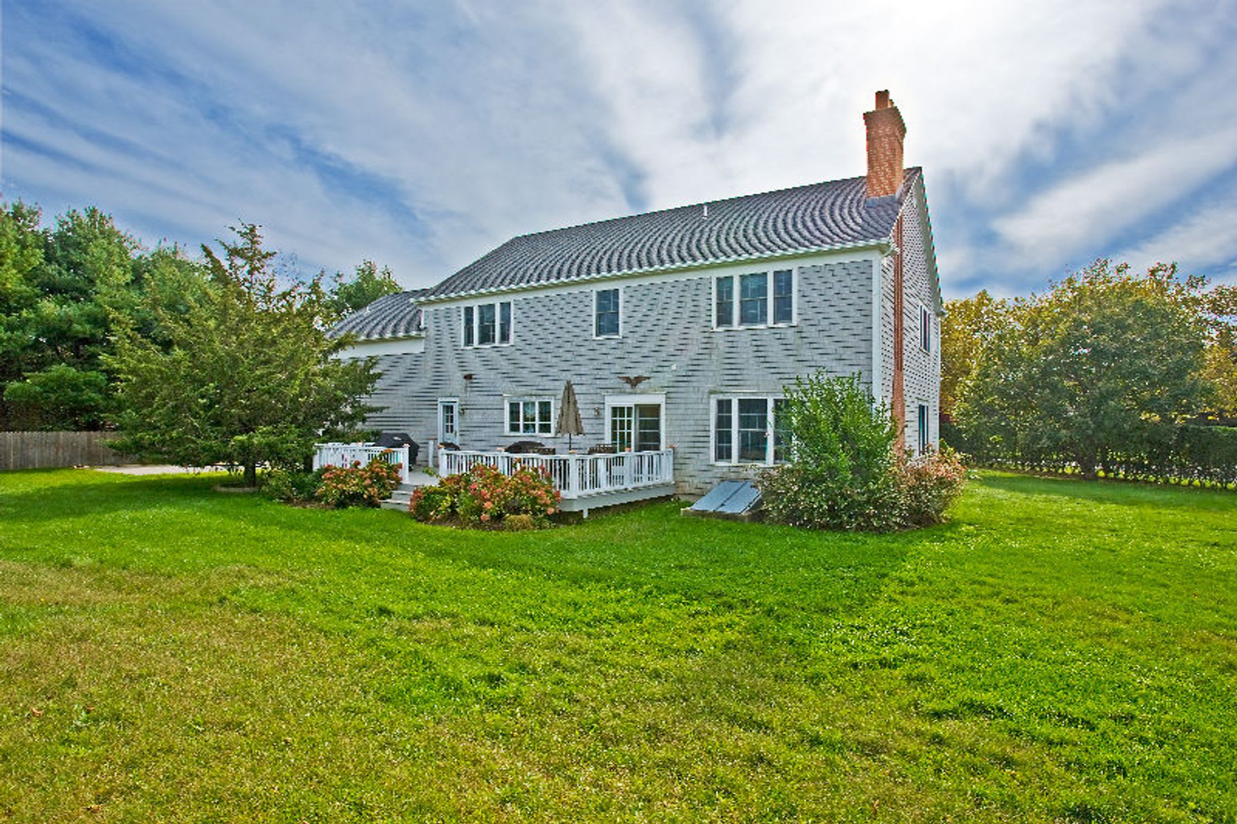 Charming and Cozy in Southampton Village