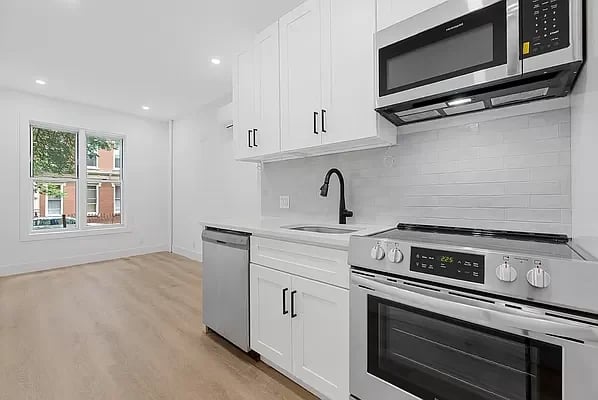 104 India Street Unit: 4L