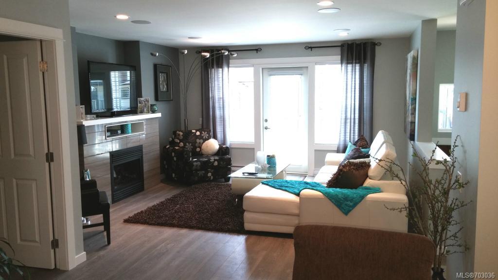 3381 Radiant Wy
