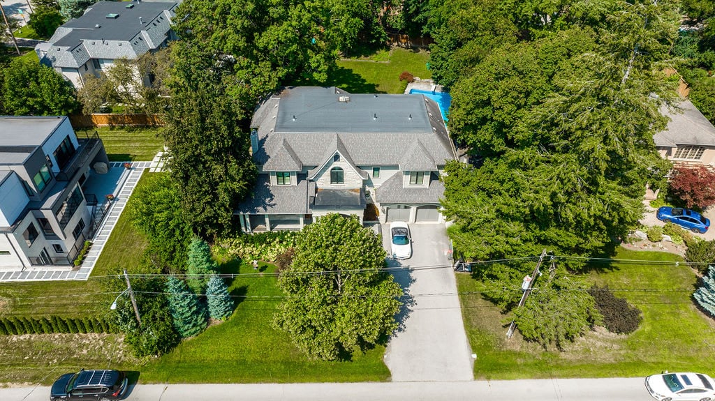 2015 Elmhurst Avenue, Oakville