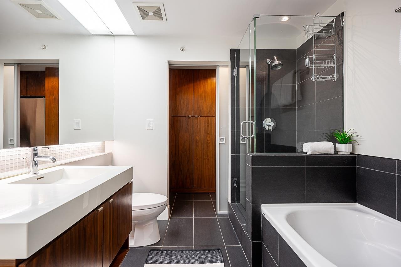 404-33 W Pender Street, Vancouver