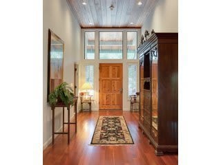 14850 La Rinconada Dr