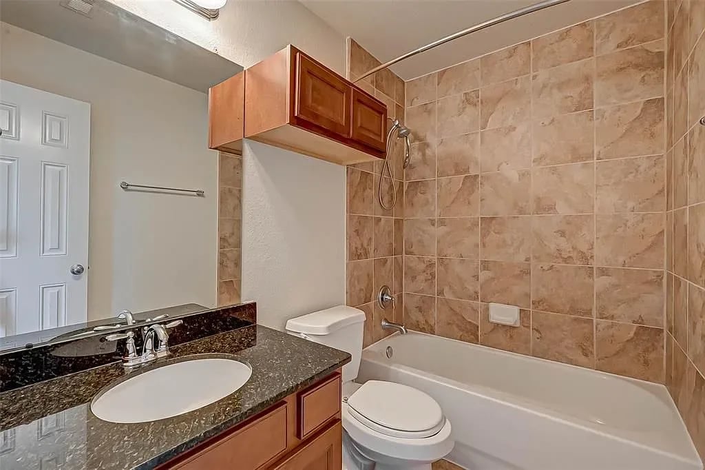 3216 Clearview Cir