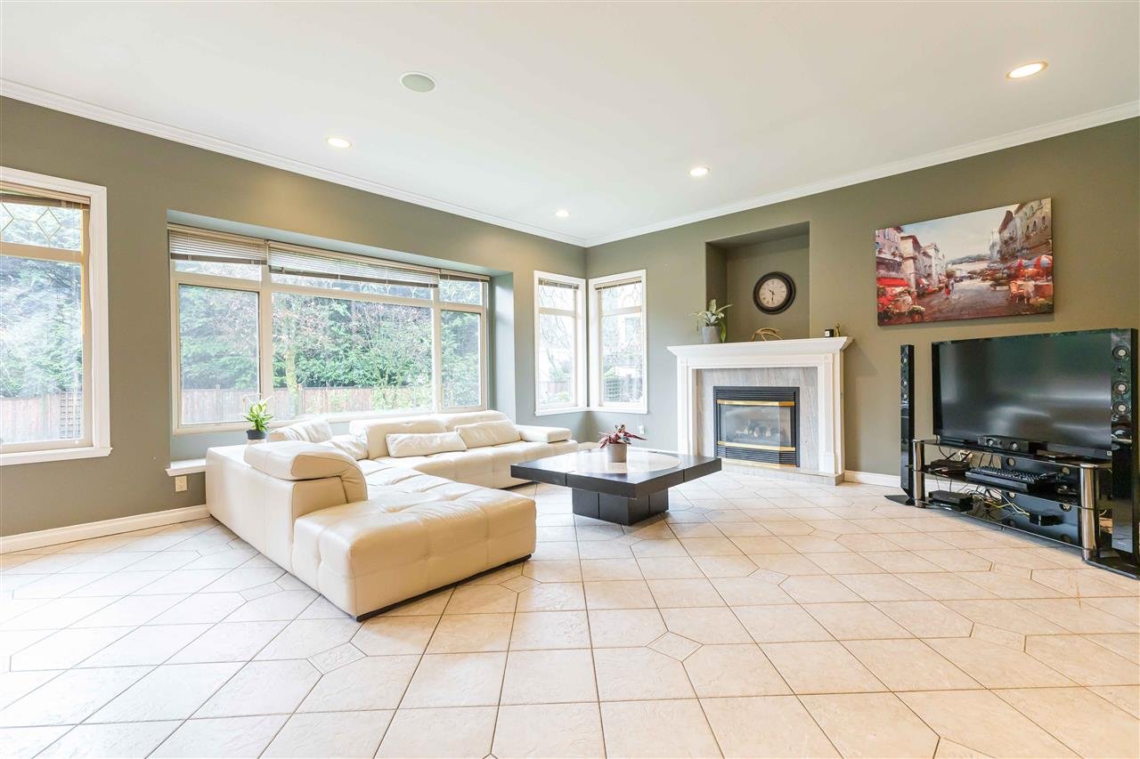 2221 Tanager Place, North Vancouver