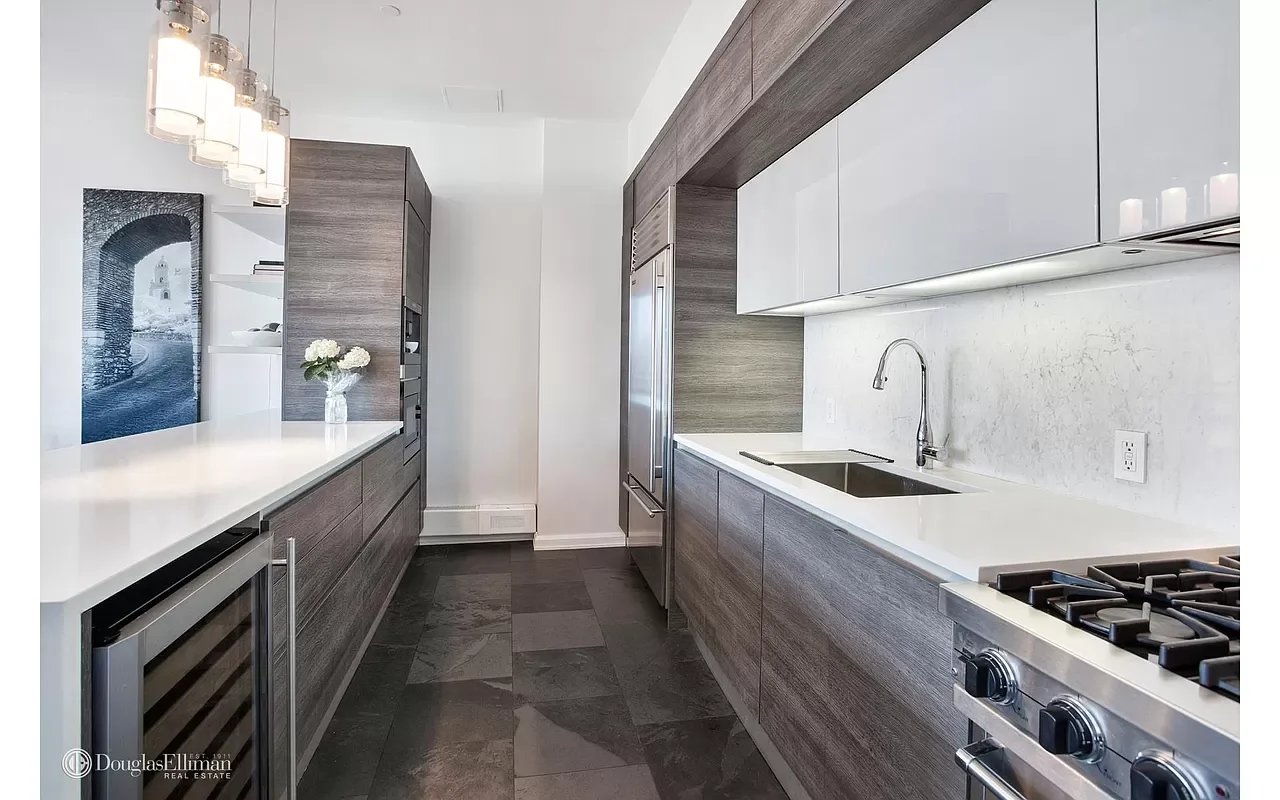 505 Greenwich St, #PHD