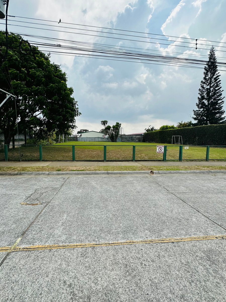 Flat Secure Residential Lot, Curridabat, San Jose