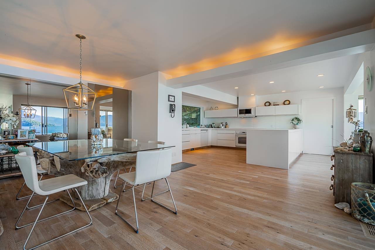 8235 Pasco Rd