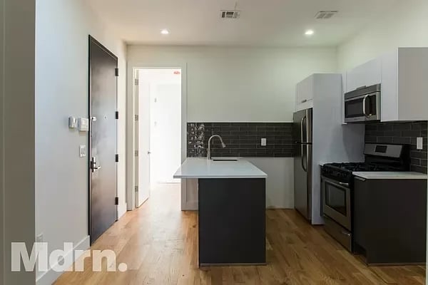 132 Hancock Street Unit: 4