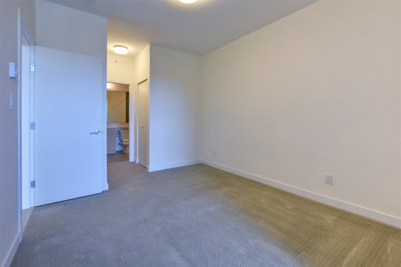 418-5460 Broadway Wy