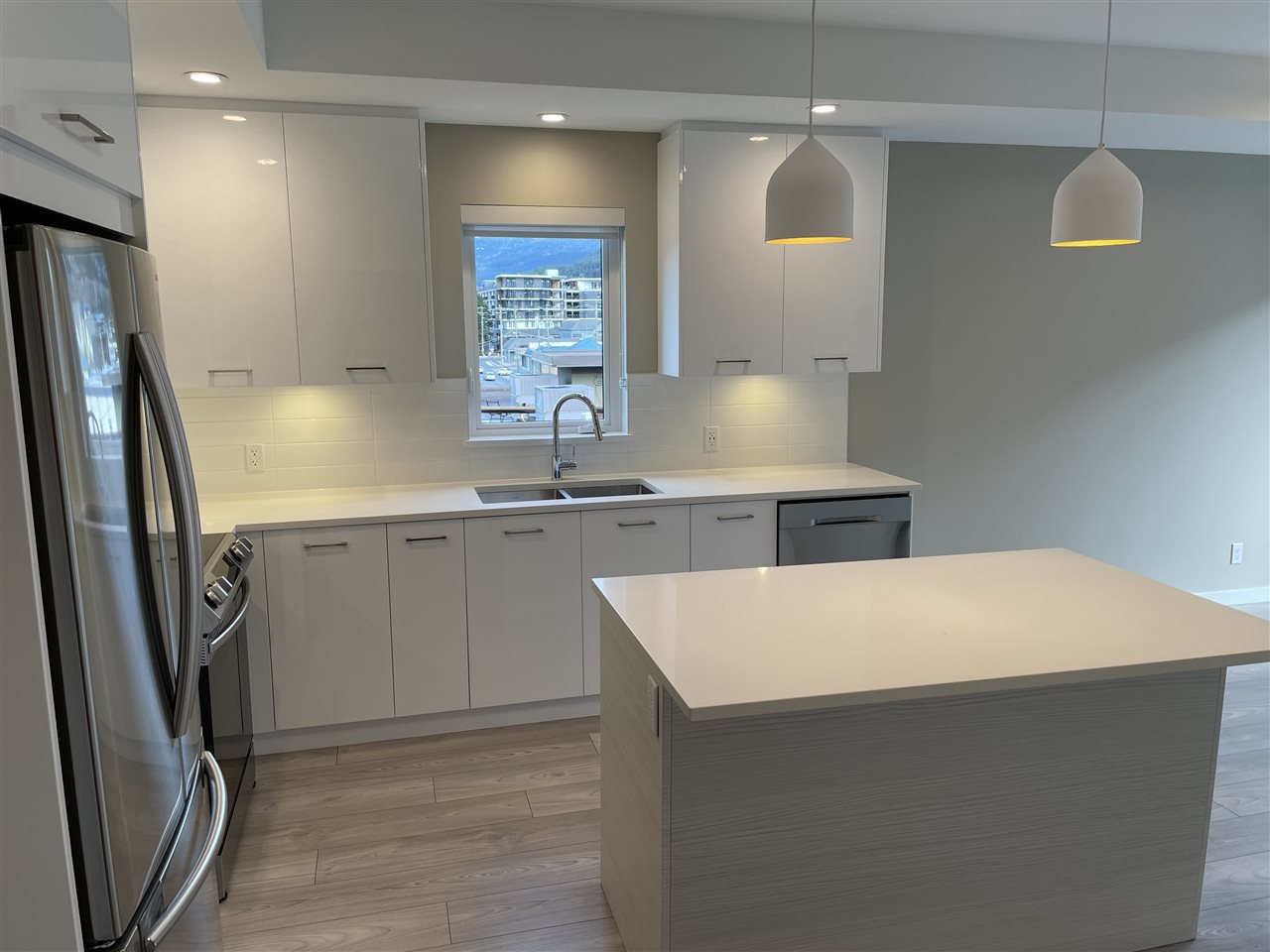 316-38033 Second Ave