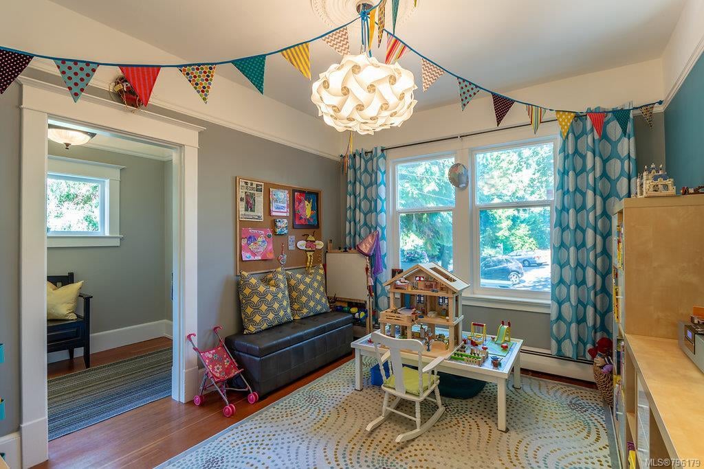 1139 Camrose Cres