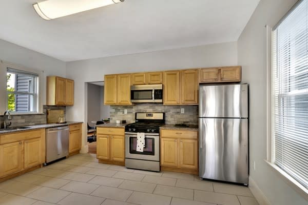 79 Flint St, #2