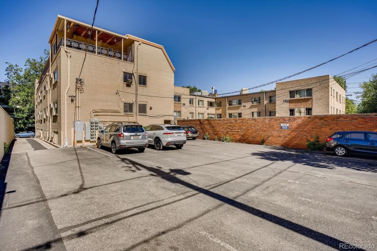 1260 N Humboldt St #9