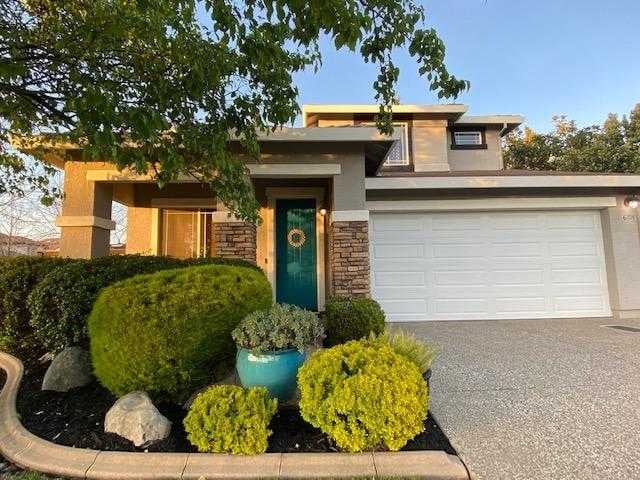 6704 Maple Creek Drive