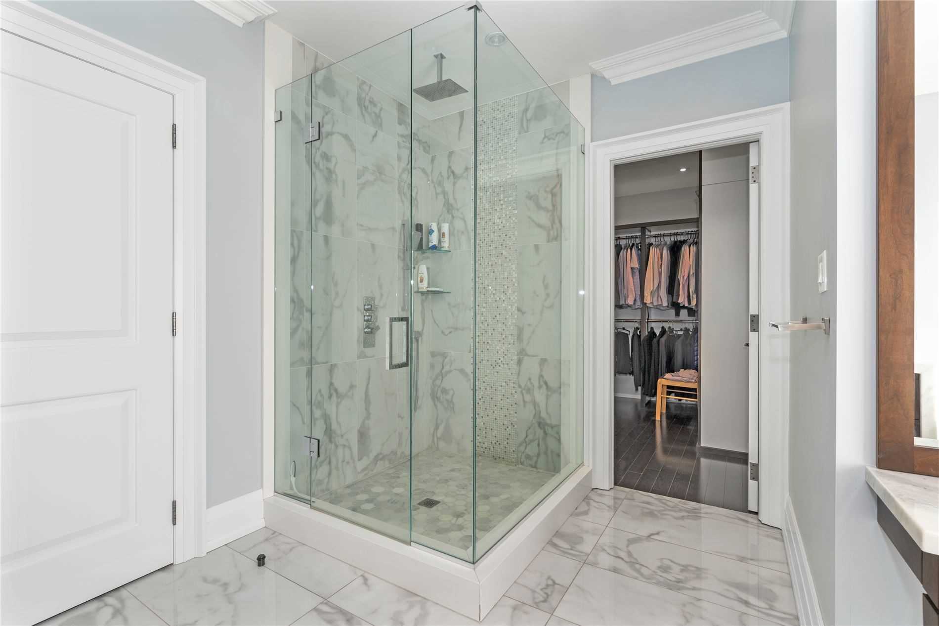 363 NIAR AVE IN MINEOLA EAST