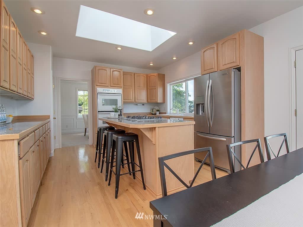1111 Sierra Pl