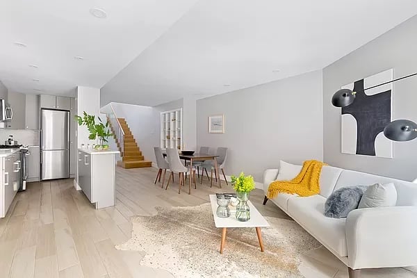 604 Quincy Street Unit: 1