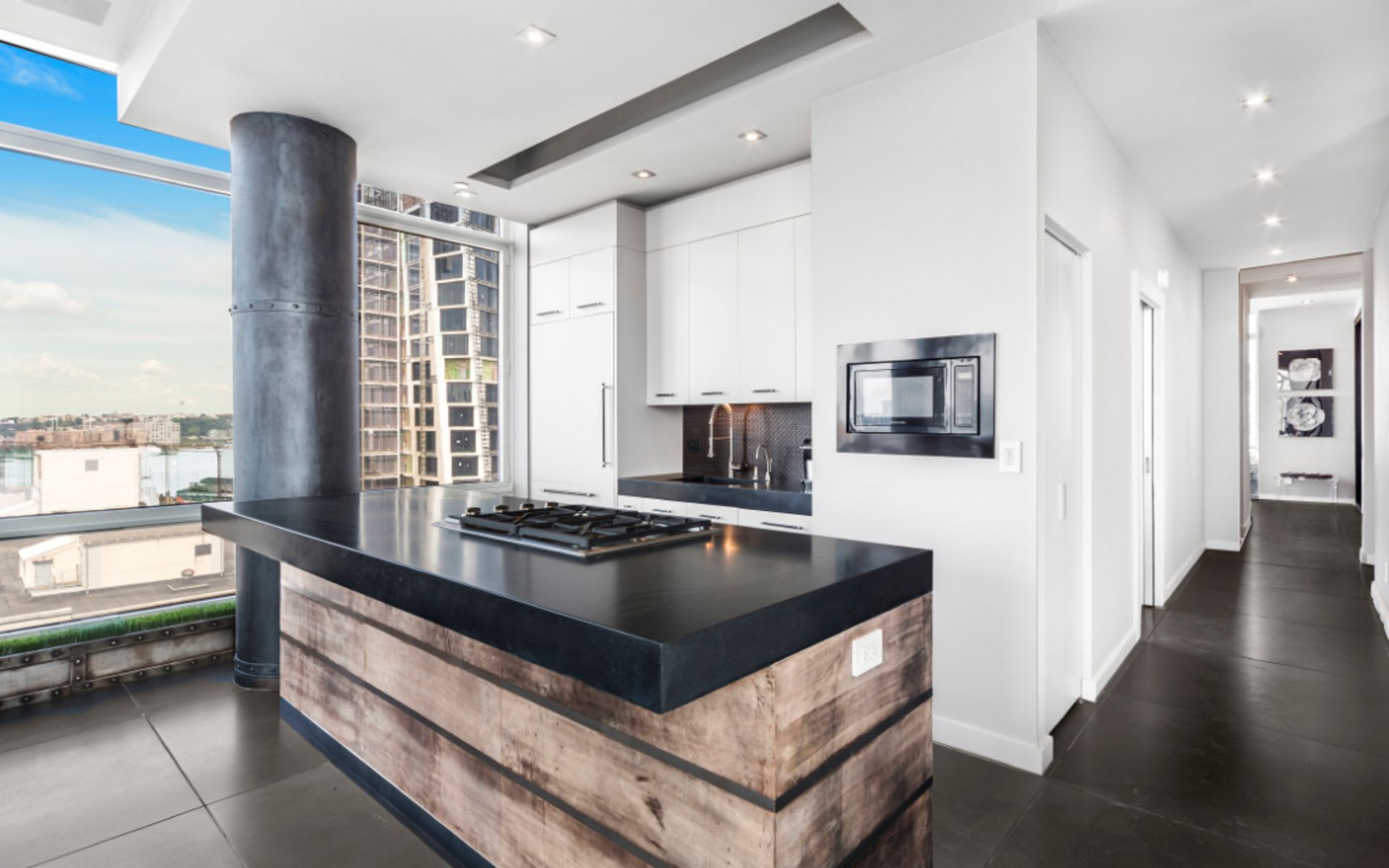 450 W 17th St, #2009